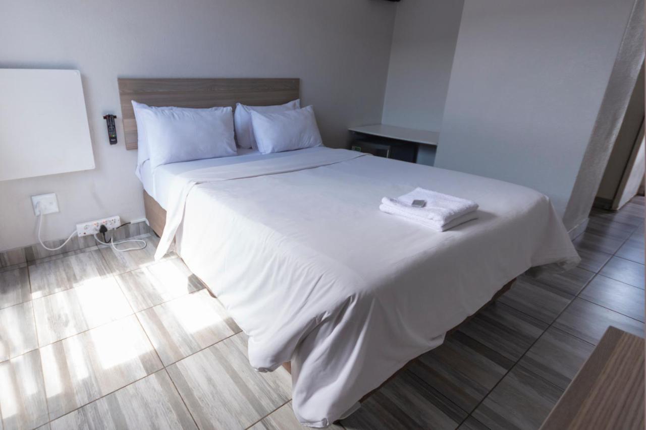 Ecomotel Marlboro 요하네스버그 외부 사진